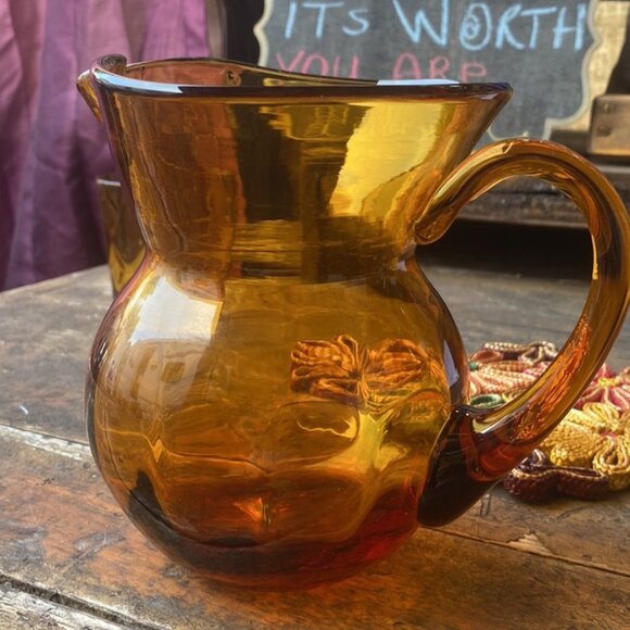 77-(VK). Vintage. Kitchen. Amber. Glass. Juice Set. - Picture 6 of 13